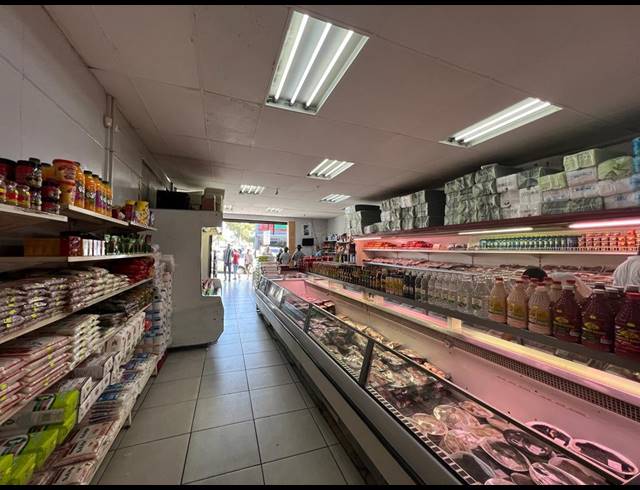M² BUILDING FOR SALE IN ROSETTENVILLE
